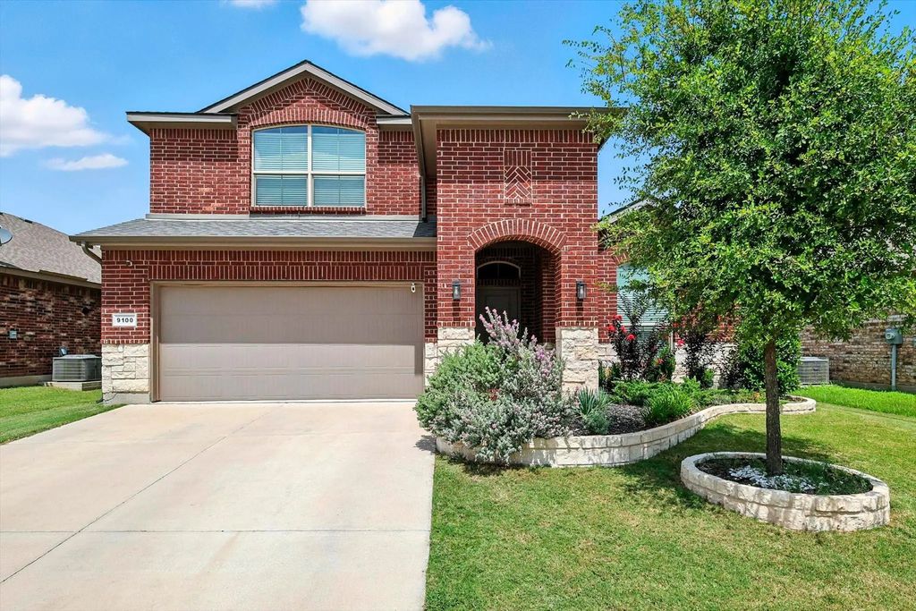 9100 Pearfield Road, Fort Worth