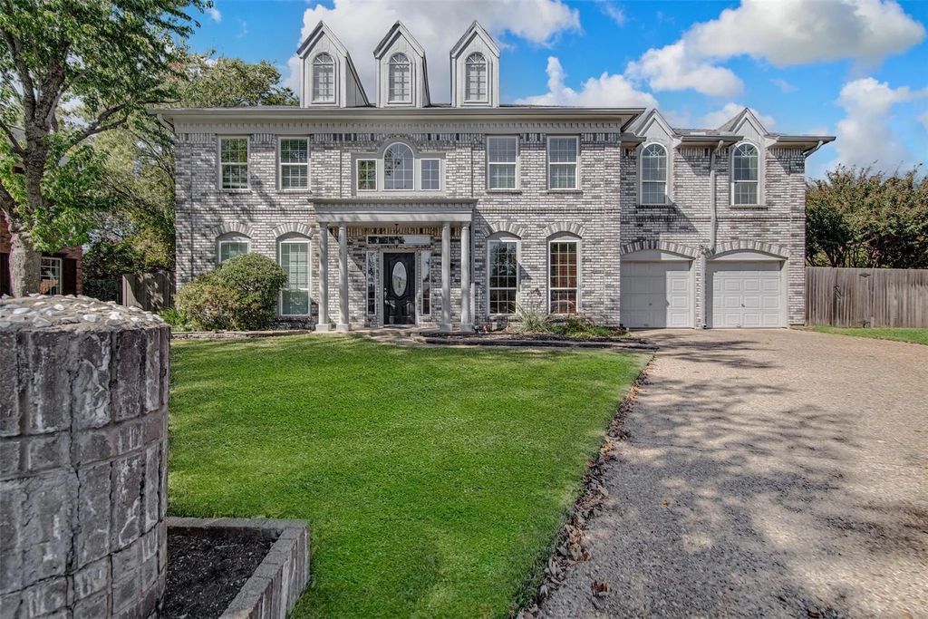 2703 Kingswood Court, Arlington