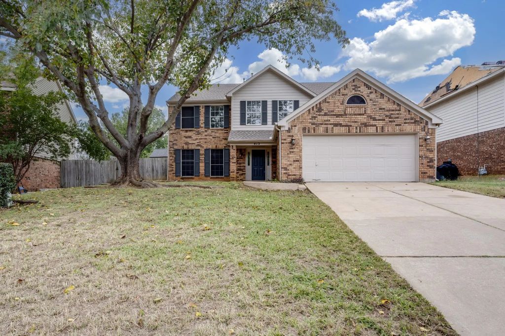 413 Fox Creek Court, Denton