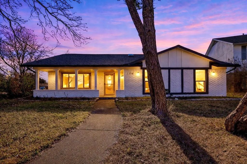 2308 Stonebrook Circle, Carrollton