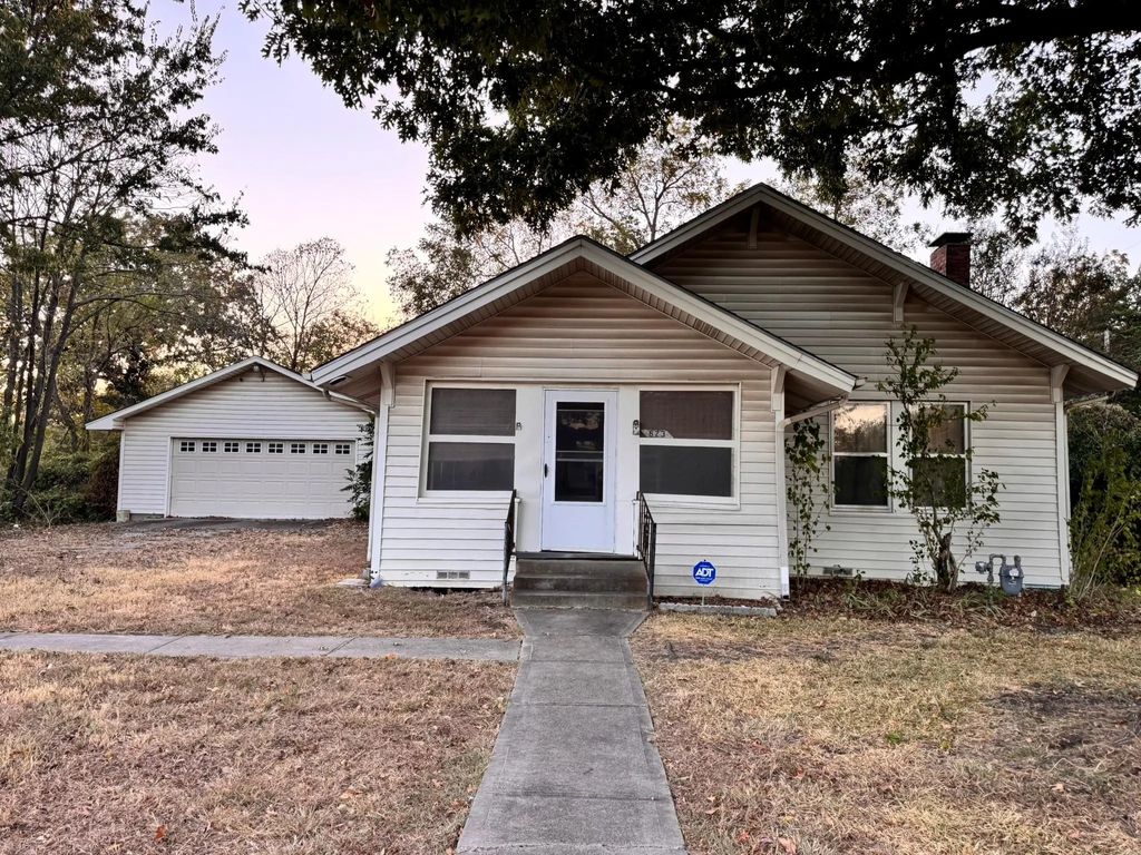 623 N Dallas Avenue, Lancaster