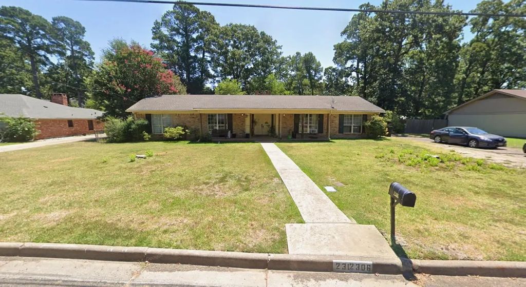 2306 Kentucky Drive, Longview