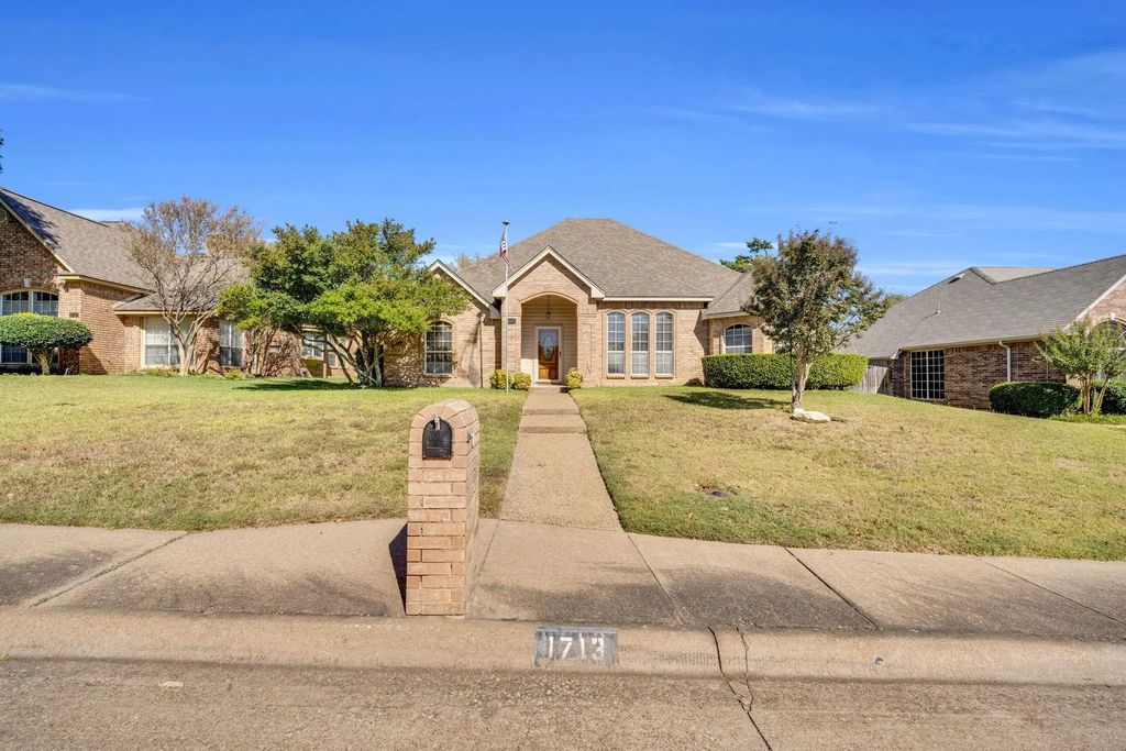 1713 Turtle Point Drive, DeSoto