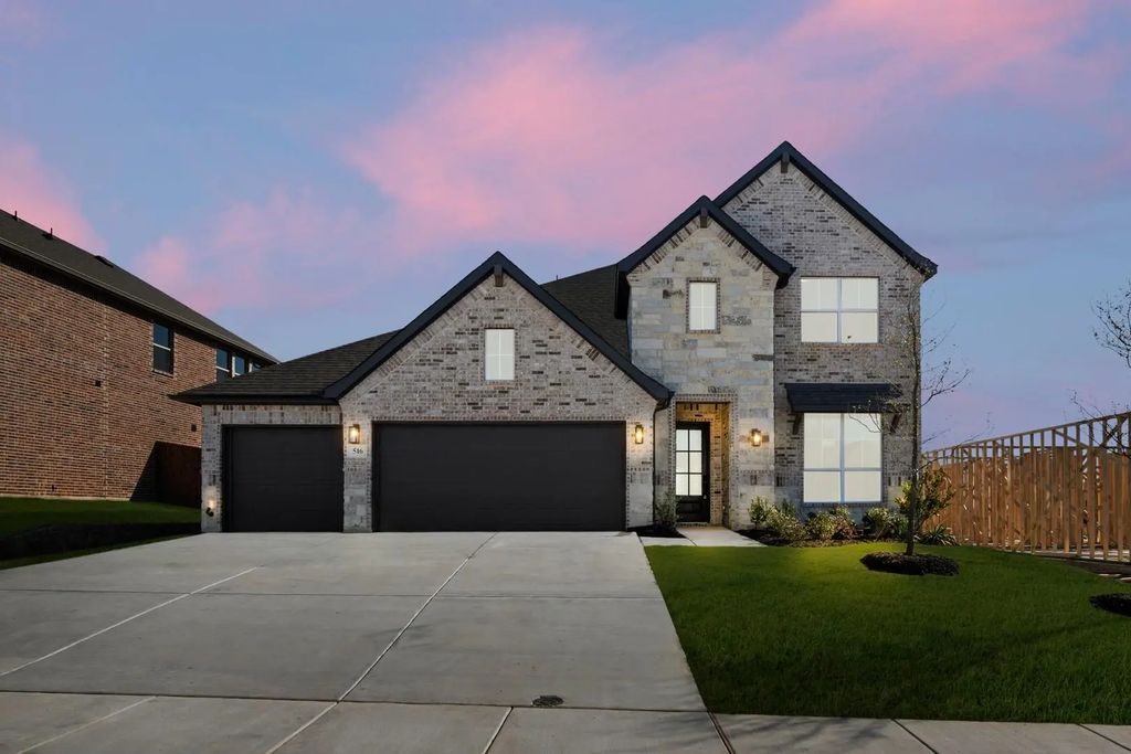 516 Waterford Park Boulevard, Weatherford
