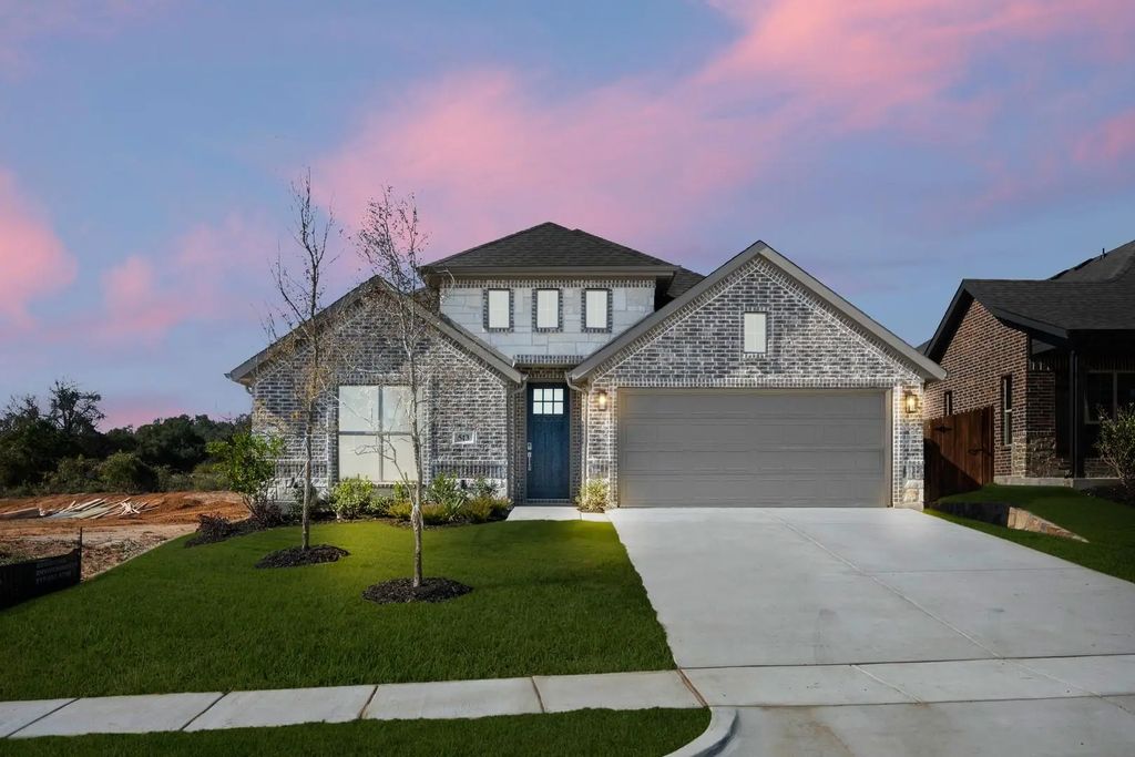 513 Waterford Park Boulevard, Weatherford