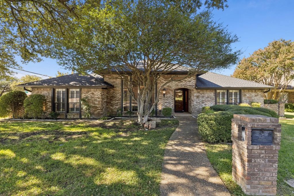 10101 Ashglen Circle, Dallas