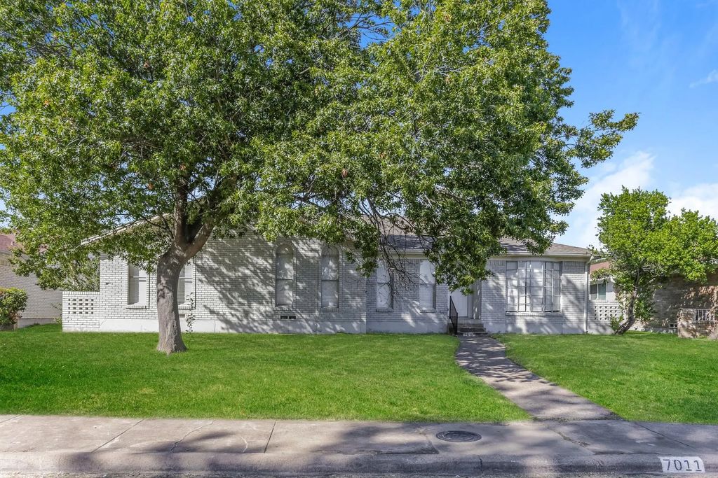 7011 Pickrell Drive, Dallas