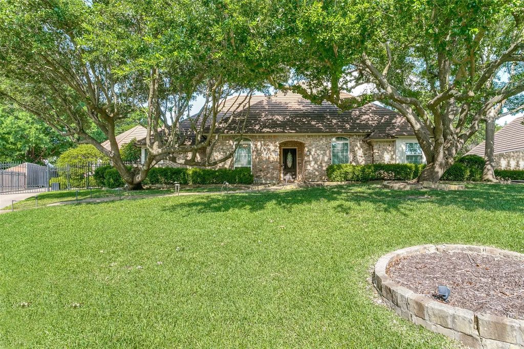 3713 Brentwood Court, Colleyville
