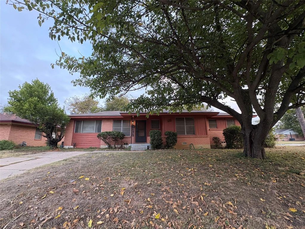 1209 Glasgow Road, Fort Worth