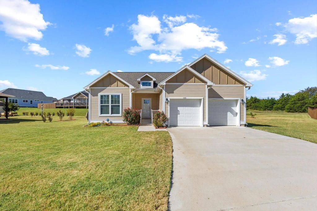 165 Willow Tree Lane, Pottsboro