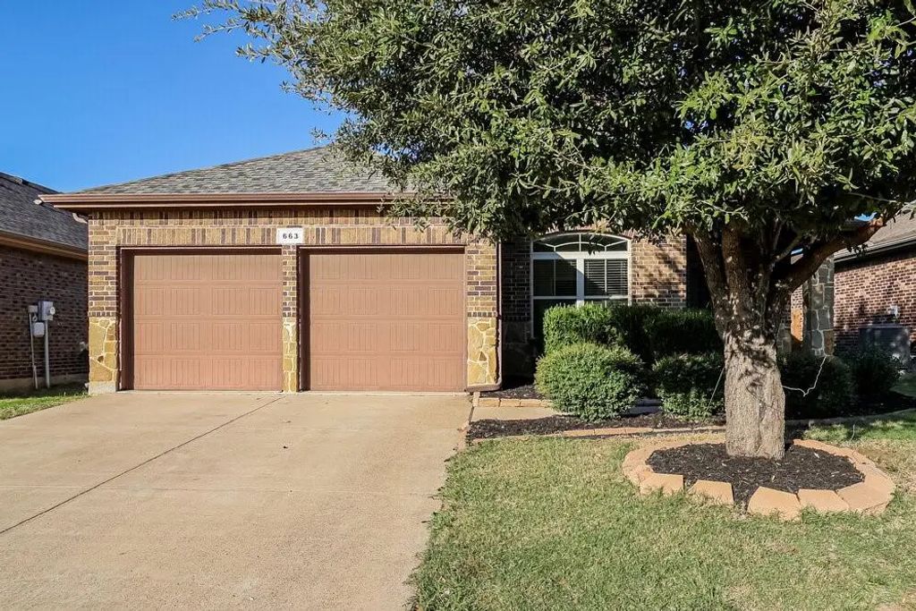 663 Alexander Street, Grand Prairie