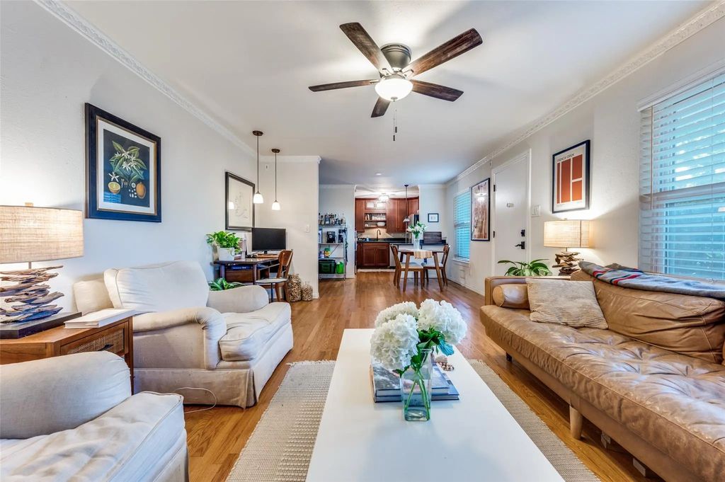 5818 E University Boulevard 101, Dallas