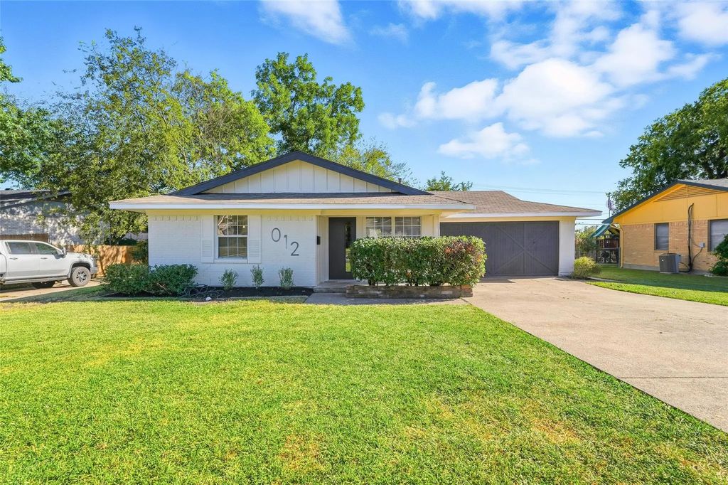1012 W Grubb Drive, Mesquite
