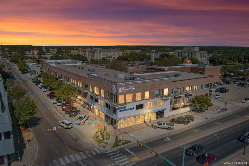 330 Austin Avenue 318, Waco