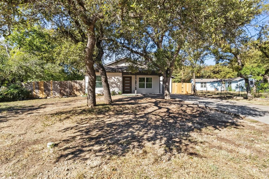 441 Calgary Road, Azle