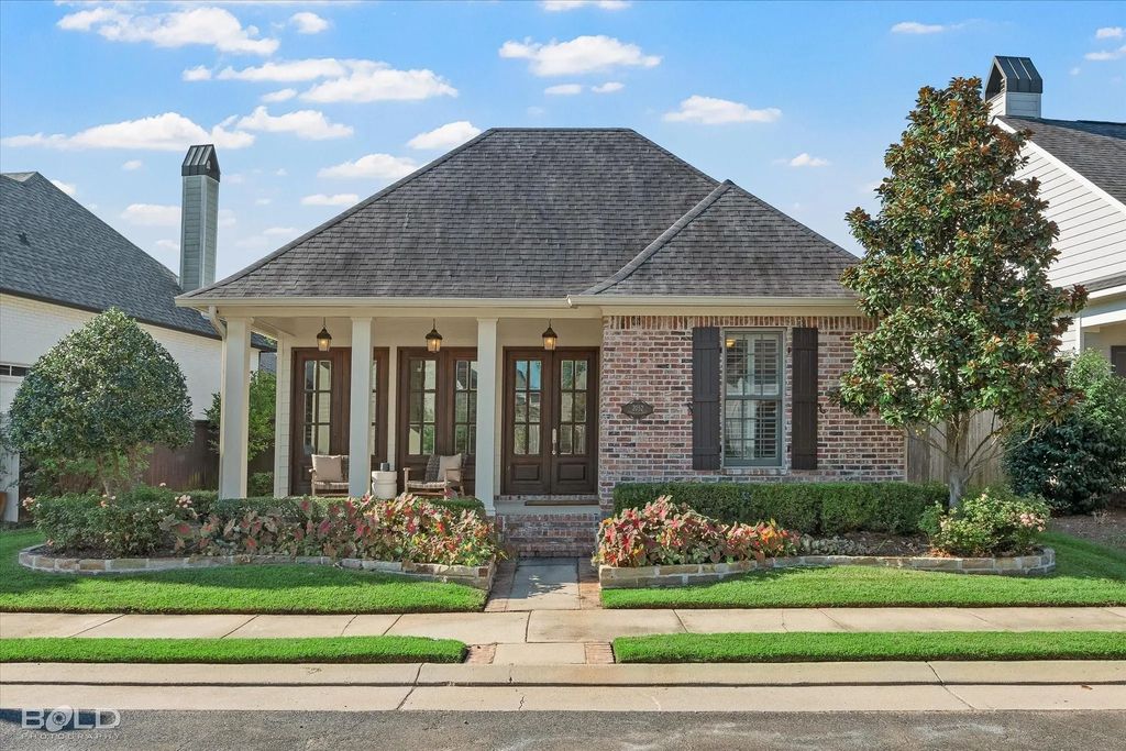 2052 Fairwoods Drive, Shreveport