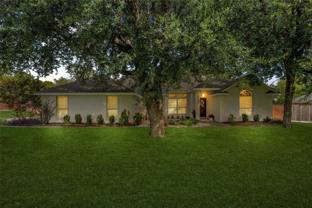 11209 Tree Lake Drive, Waco