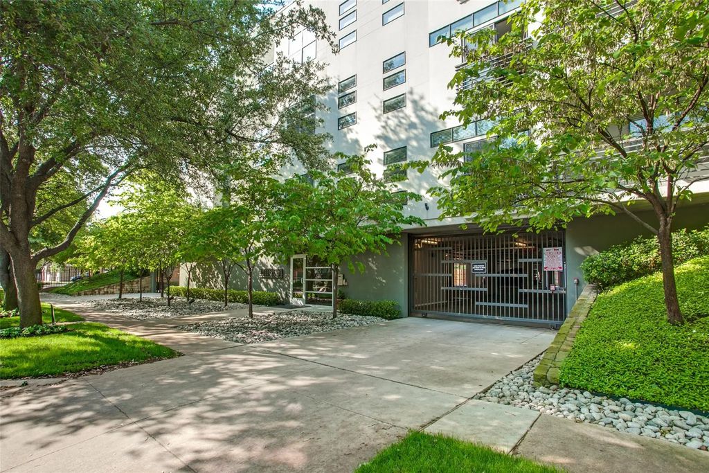 4411 Bowser Avenue 305, Dallas
