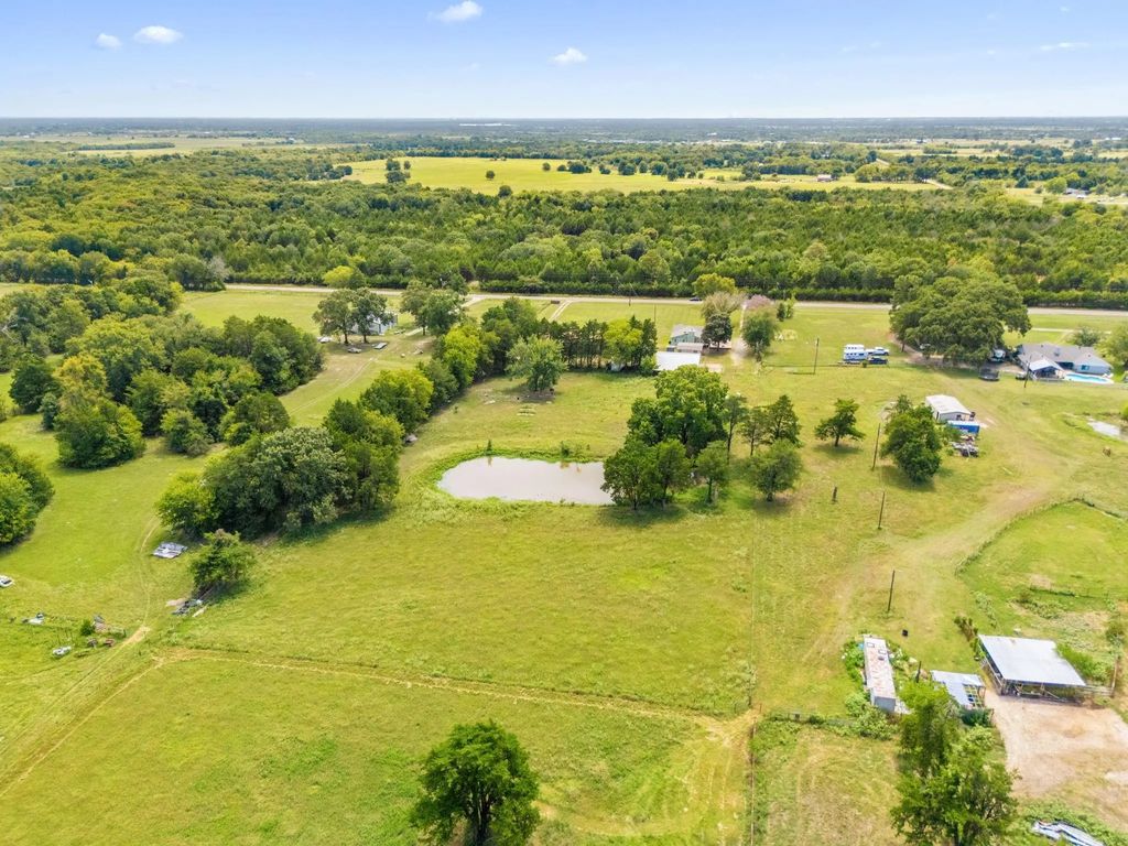 1970 Vz County Road 3810, Wills Point