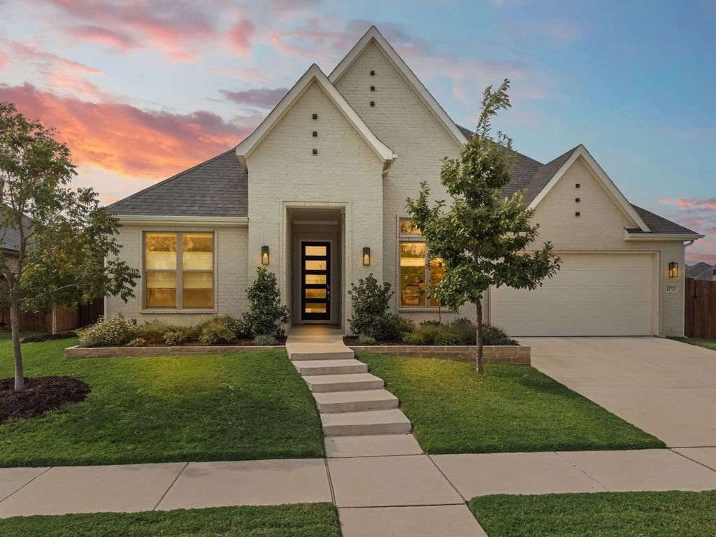 12721 Frio Springs Drive, Fort Worth