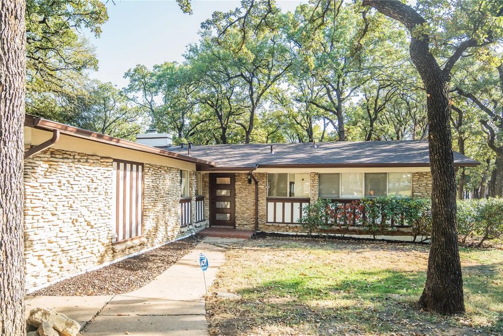 6509 Yorkshire Drive, Forest Hill