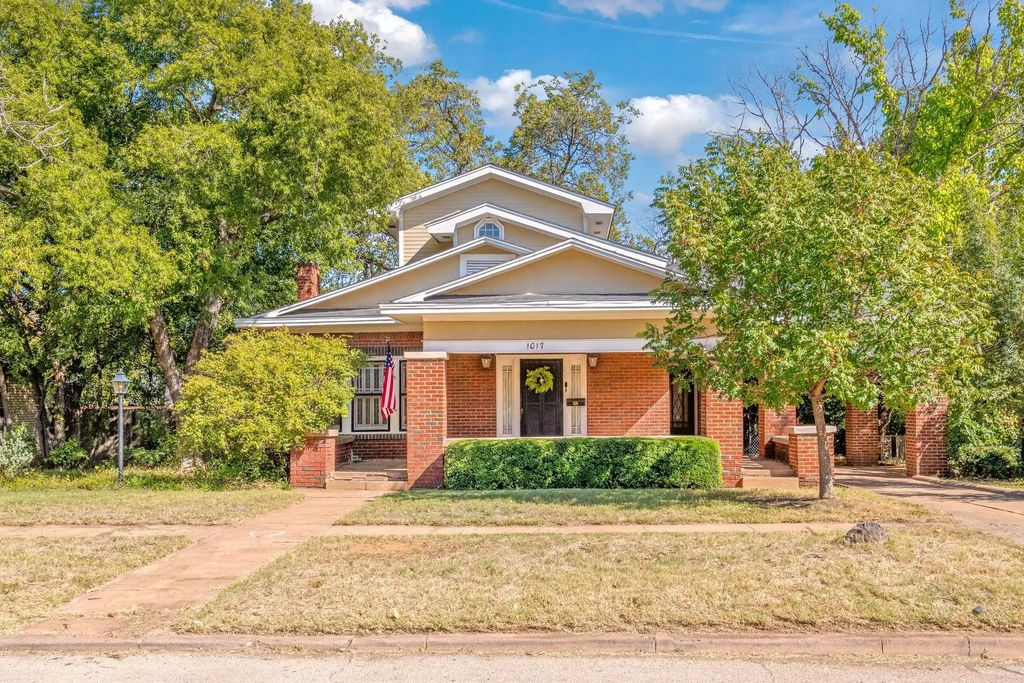 1017 Sayles Boulevard, Abilene