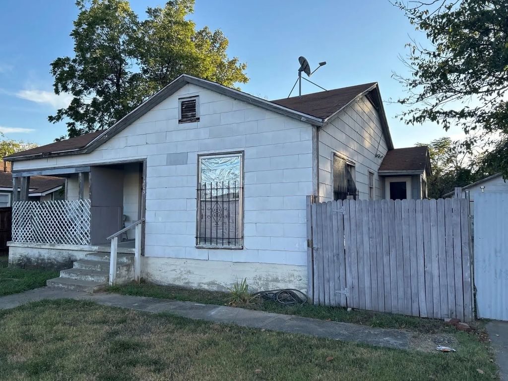 1205 Haynes Avenue, Fort Worth