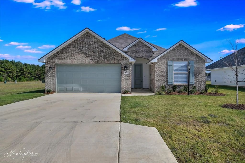 256 Sedgewick Avenue, Haughton