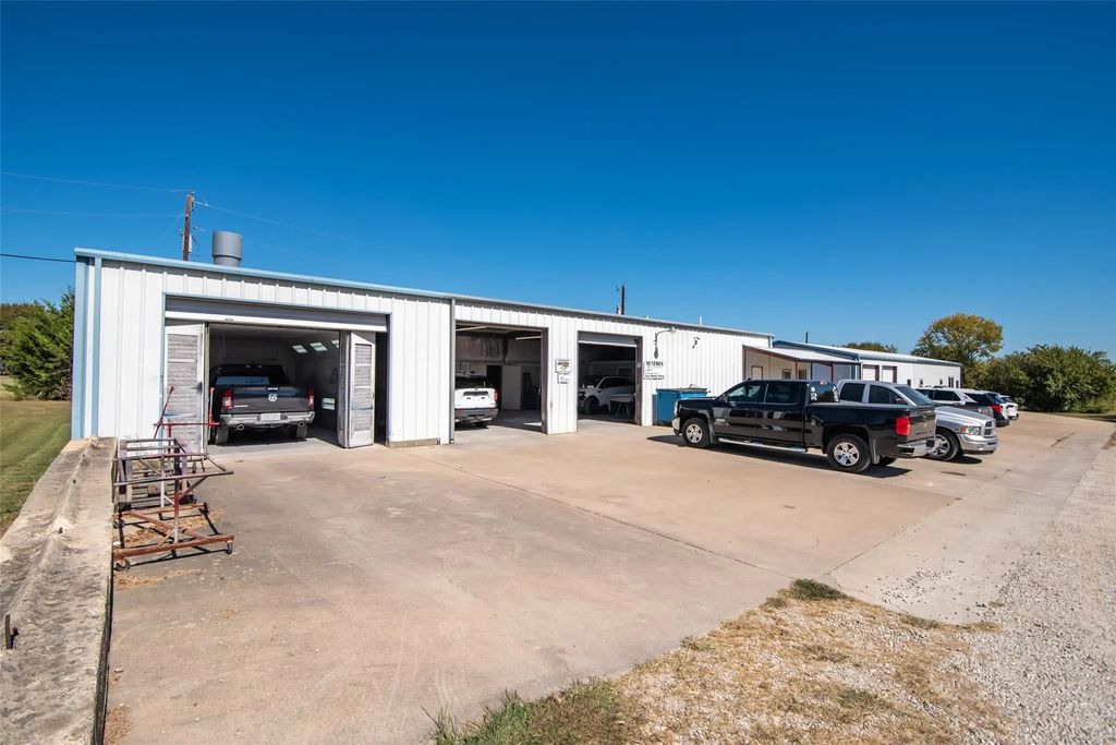 15 & 31 Beard Lane, Van Alstyne