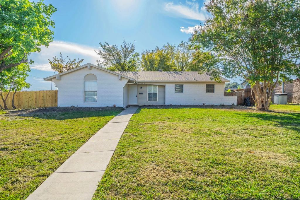 802 Birchwood Drive, Garland
