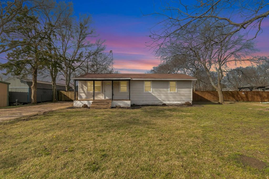 1325 Pilot Grove Road, Whitewright