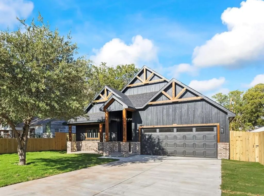 3214 Nw Loraine Street, Fort Worth