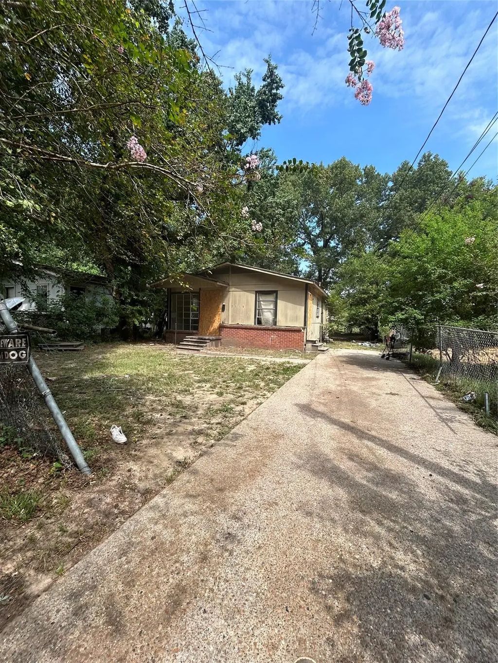 3918 Adrian Street, Shreveport
