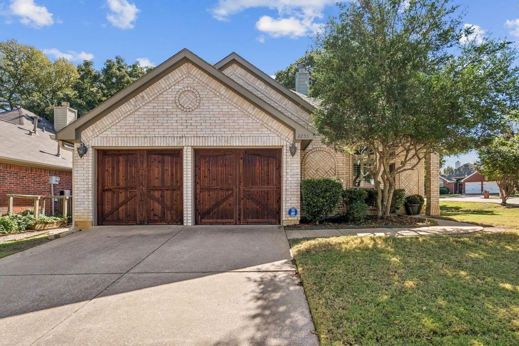 2255 Grandview Drive, Flower Mound