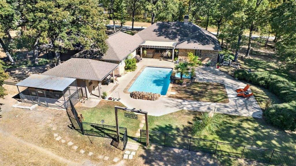 450 Rustic Oaks Road, Seagoville