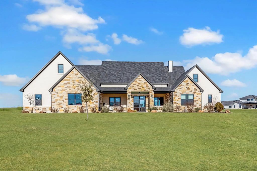 424 Royal Santana Run, Weatherford