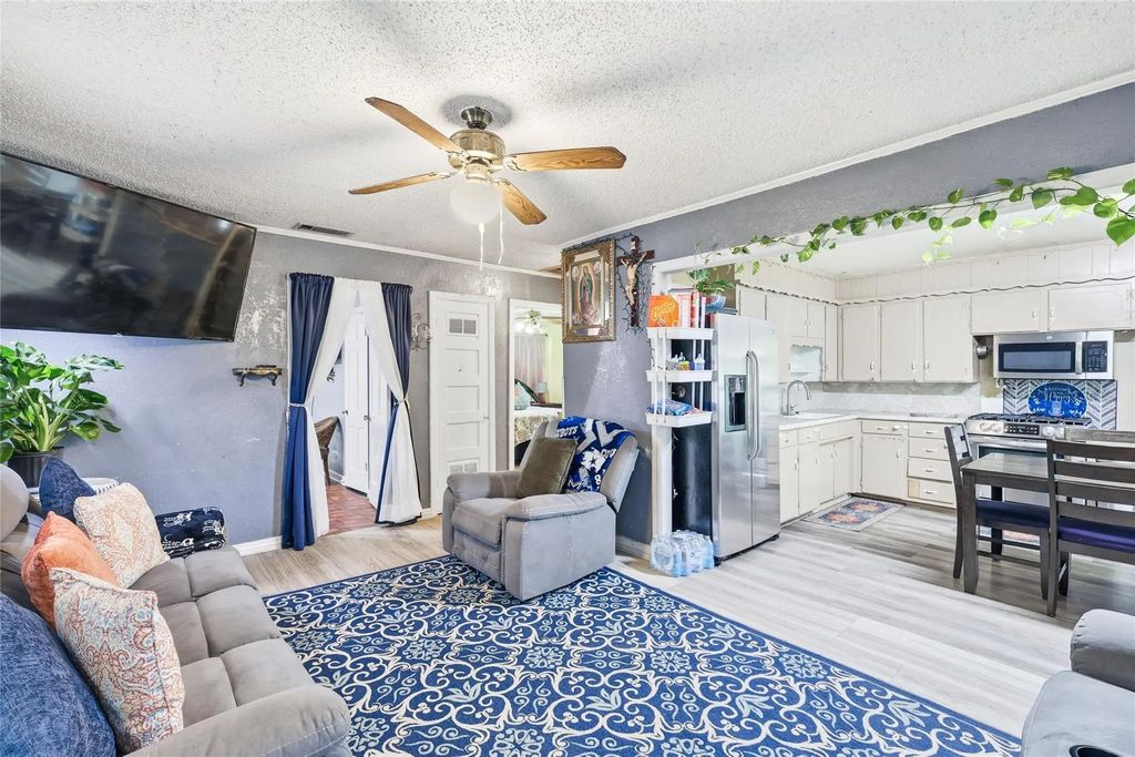 3528 Panola Avenue, Fort Worth