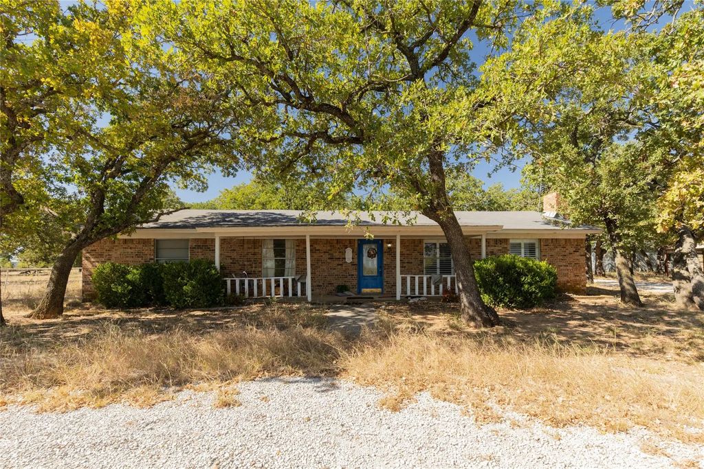 180 County Road 3561, Paradise