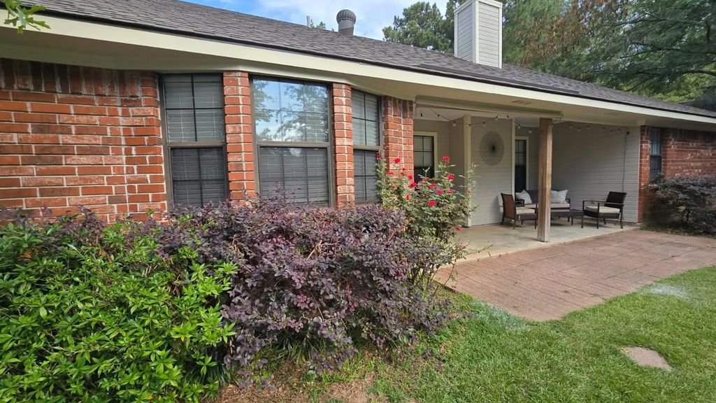 3117 Halls Trail, Haughton