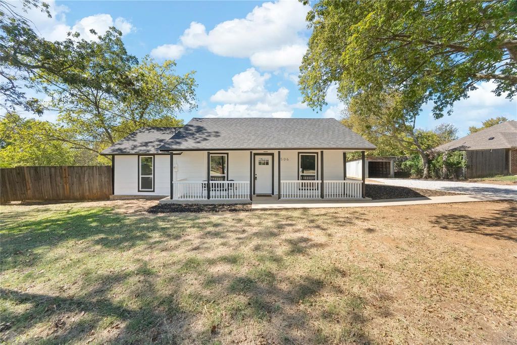 506 Caddell Street, Aubrey
