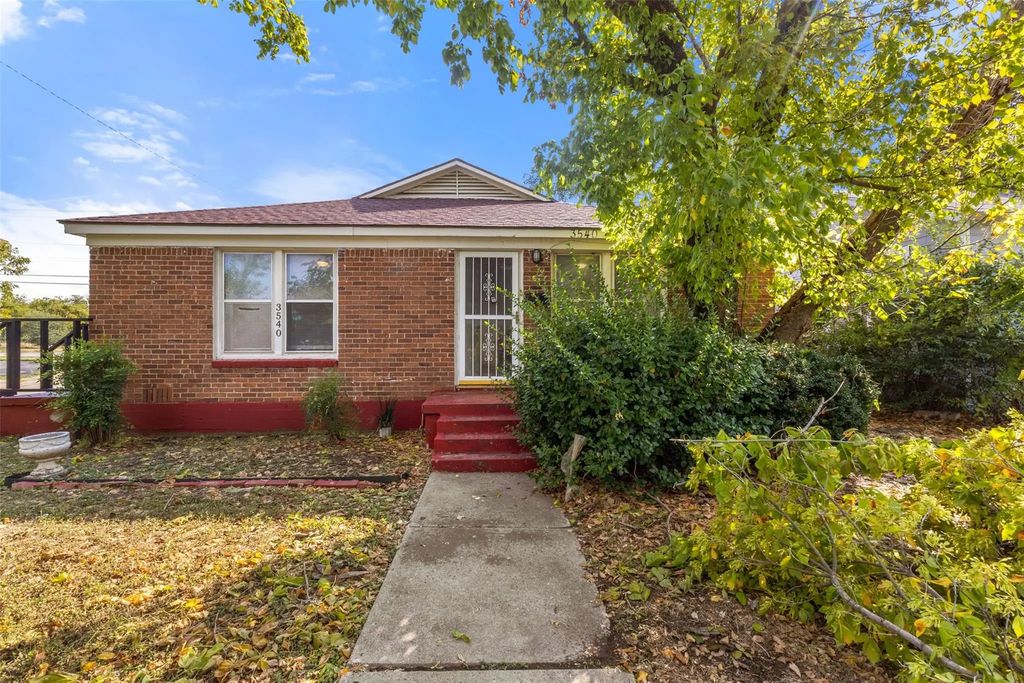 3540 Burton Avenue, Fort Worth