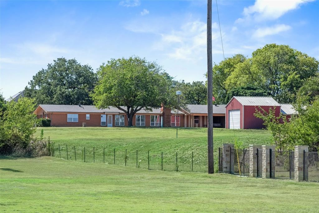 3055 Midway Road, Grapevine