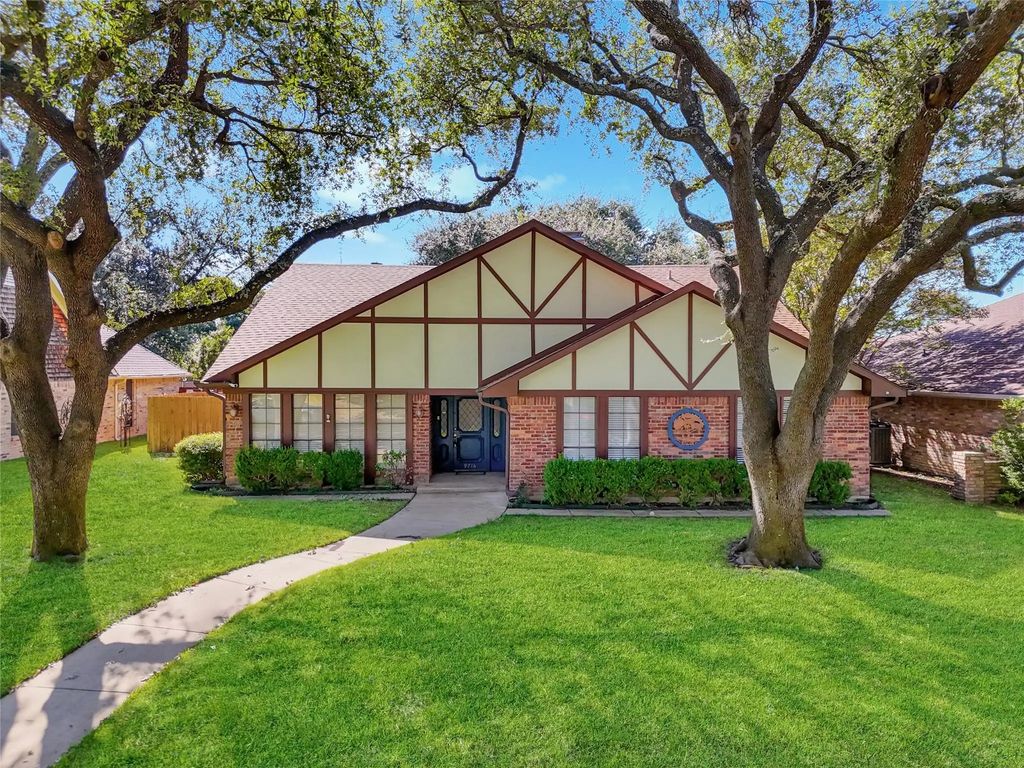 9718 Amberley Drive, Dallas