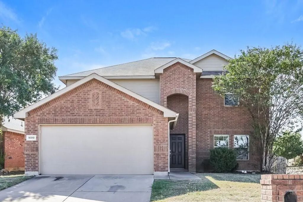 1600 Chivalry Lane, Fort Worth