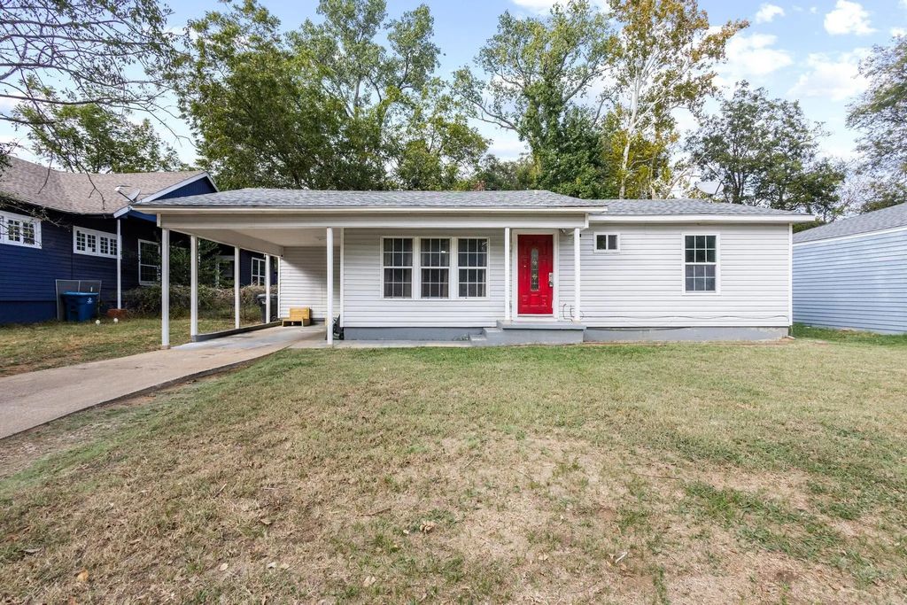 1221 W Crawford Street, Denison