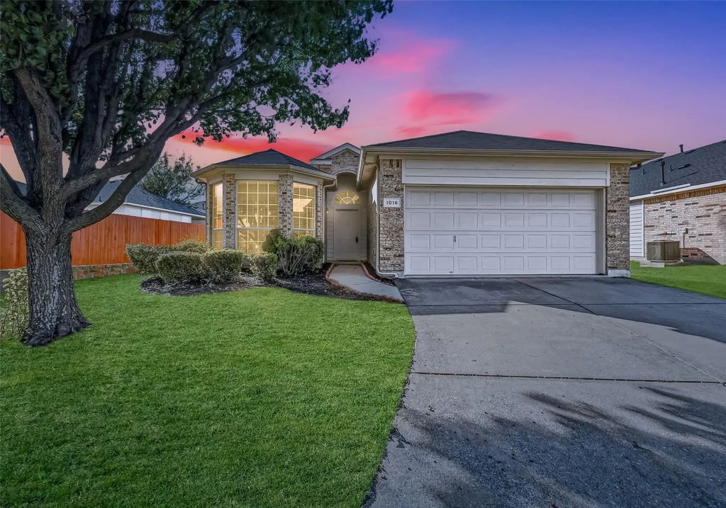 1016 Fairweather Drive, Fort Worth