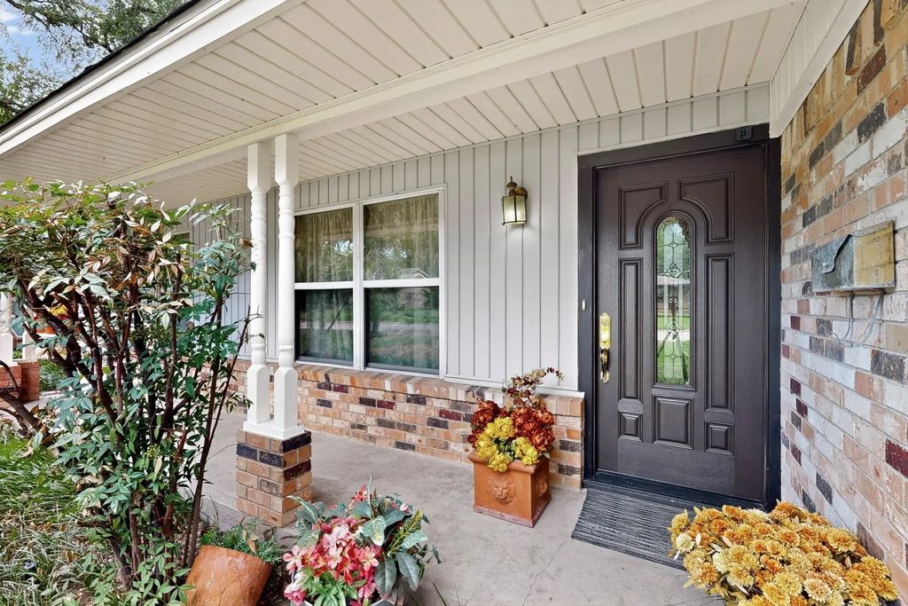 1802 Westminster Drive, Grand Prairie