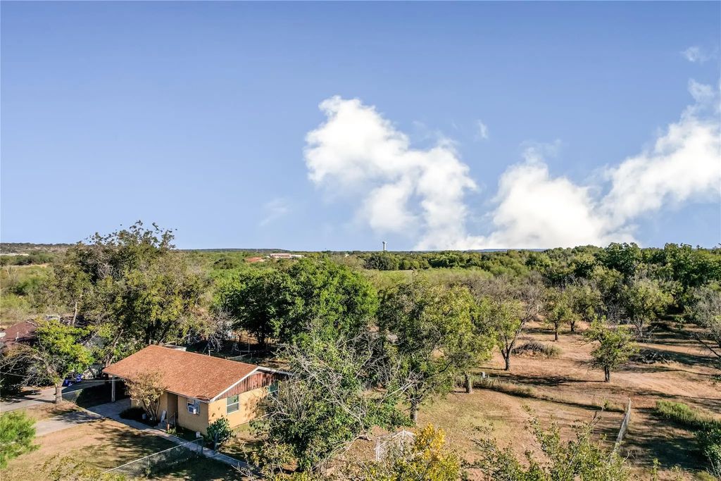 728 Coleman Street, Brownwood