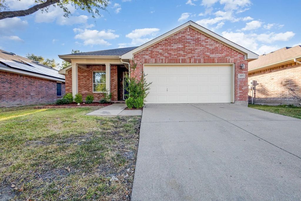 1005 Grimes Drive, Forney