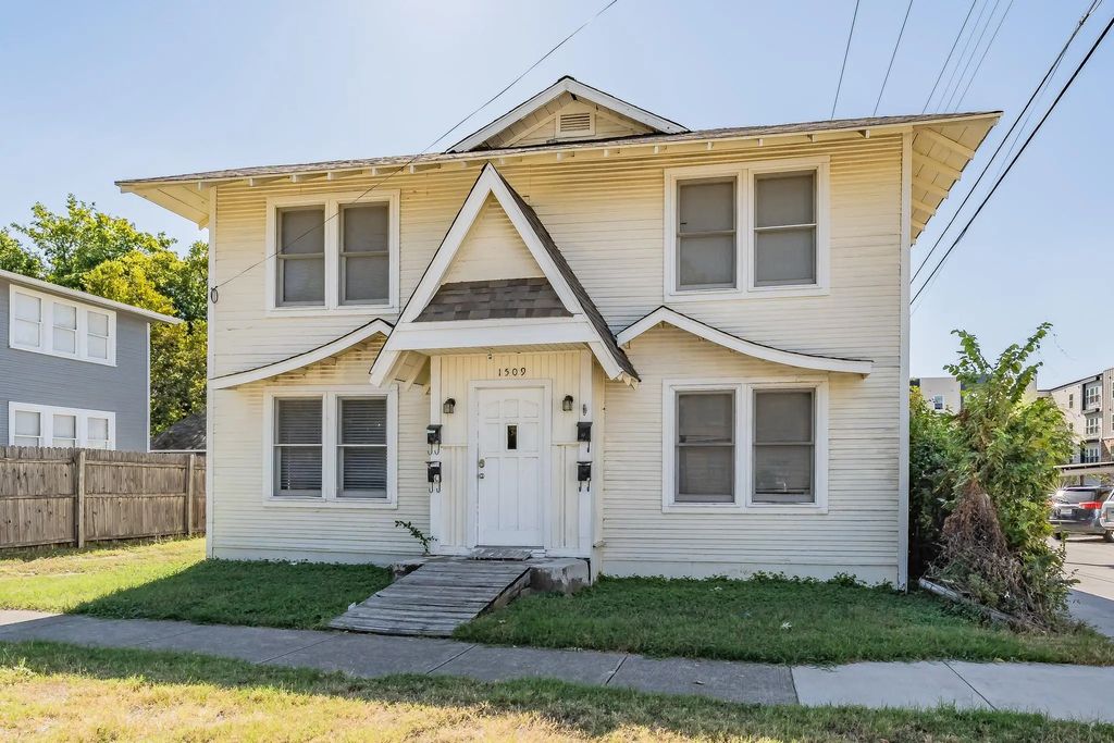 1509 Park Place Avenue A, Fort Worth